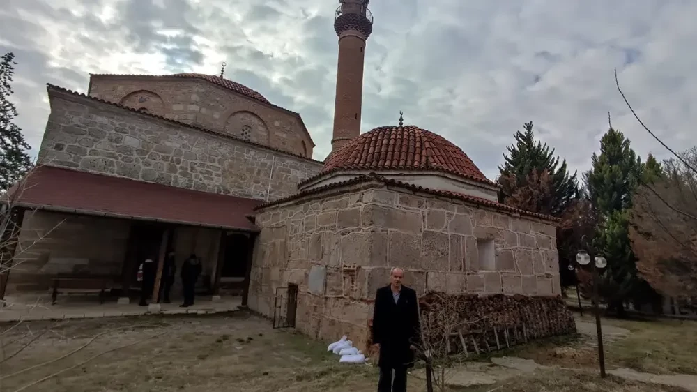 ‘Altın Leylek’ uydurmasıyla yıllarca tekkeyi talan etmişler