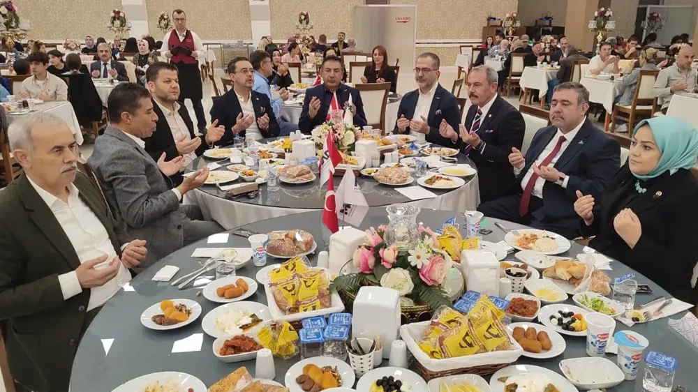 MÜSİAD Denizli Şubesi’nin geleneksel iftarında bu yılda onur konuğu çocuklardı