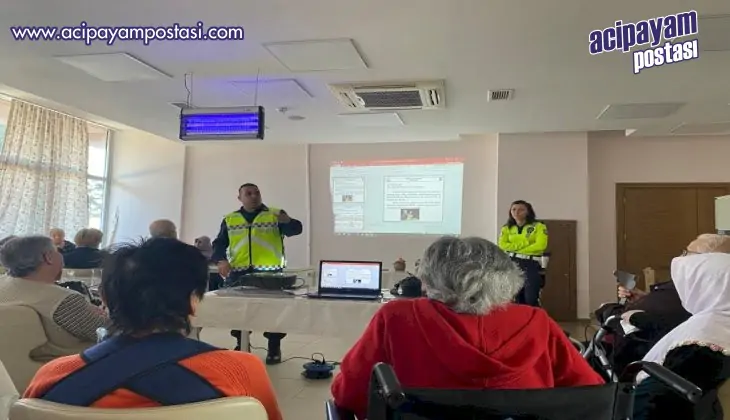 Yalova’da jandarmadan trafik güvenliği
                    eğitimi